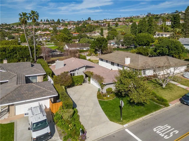 833 Tyburn Road, Palos Verdes Estates, California 90274