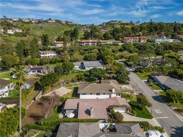 833 Tyburn Road, Palos Verdes Estates, California 90274