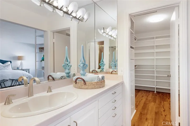 1552 Stonewood Court, San Pedro, California 90732