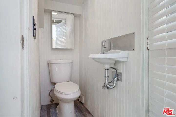 245 Windward Avenue, Venice, California 90291