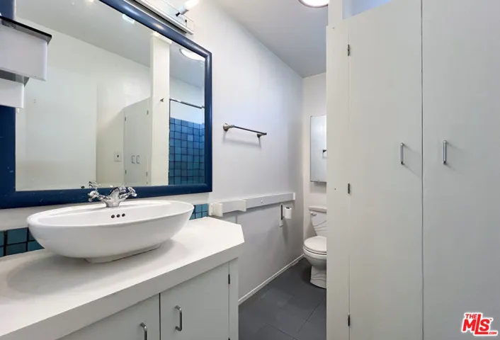 245 Windward Avenue, Venice, California 90291
