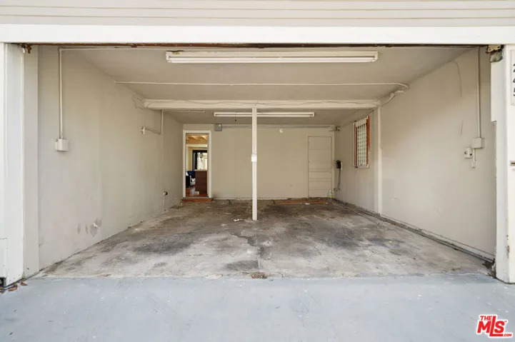 245 Windward Avenue, Venice, California 90291