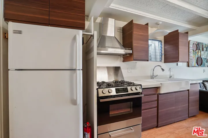 245 Windward Avenue, Venice, California 90291