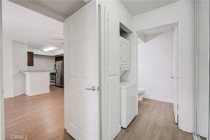 Washer/dryer inside the unit