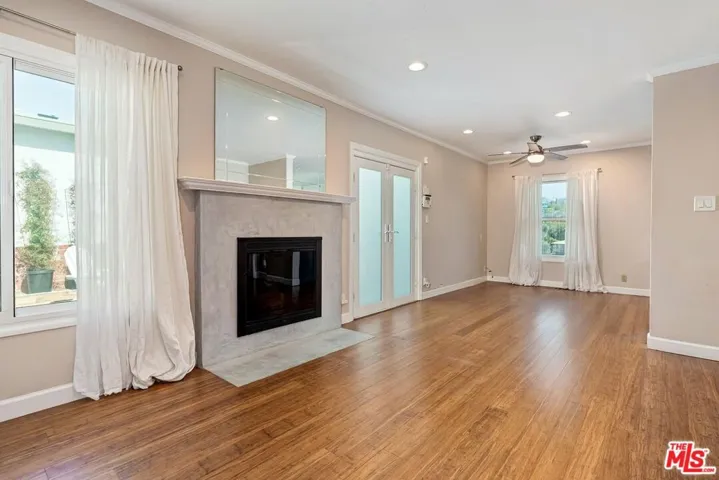 7031 Earldom Avenue, Playa Del Rey, California 90293