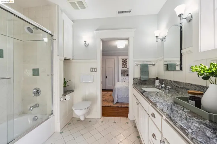 5932 Ostrander Rd, Oakland, California 94618
