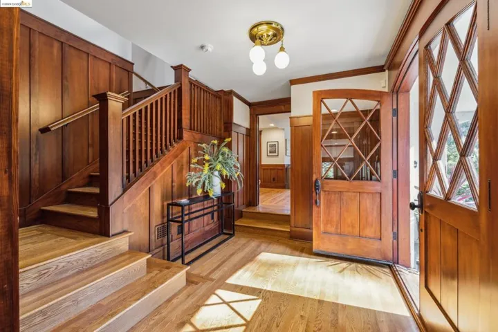 5932 Ostrander Rd, Oakland, California 94618