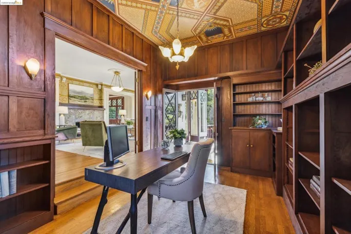 5932 Ostrander Rd, Oakland, California 94618