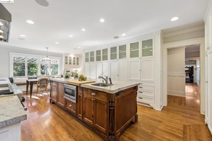 5932 Ostrander Rd, Oakland, California 94618