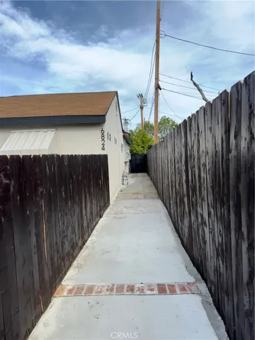 6824 Lubao Avenue, Winnetka, California 91306