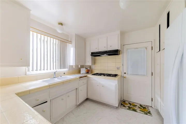 23511 Ladeene Avenue, Torrance, California 90505