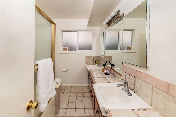 23511 Ladeene Avenue, Torrance, California 90505