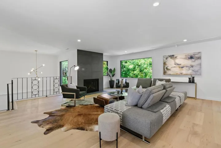 131 Craig Way, Los Gatos, California 95032