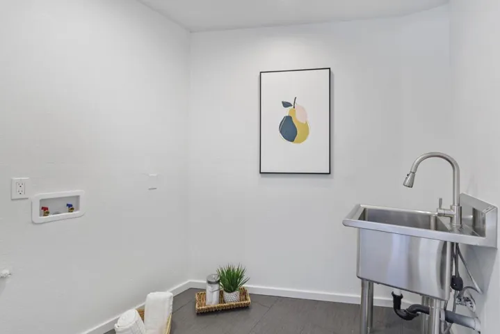 131 Craig Way, Los Gatos, California 95032