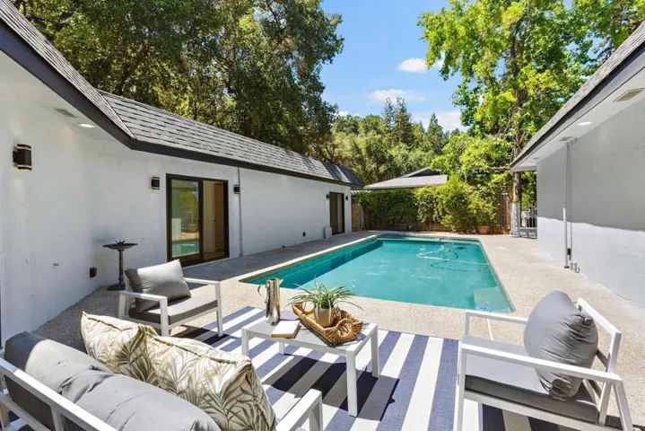 131 Craig Way, Los Gatos, California 95032