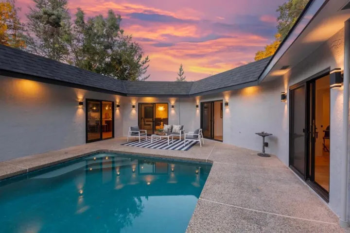 131 Craig Way, Los Gatos, California 95032