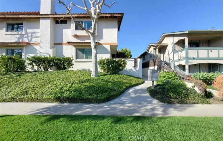 4241 Howard Avenue 12, Los Alamitos, California 90720