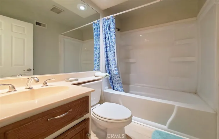 4241 Howard Avenue 12, Los Alamitos, California 90720