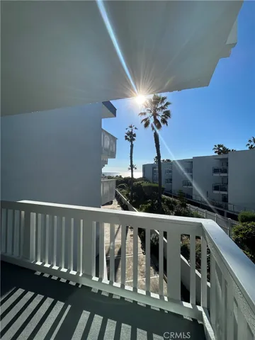 610 The Village 204, Redondo Beach, California 90277