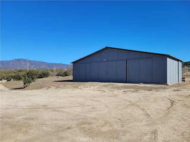 4 stall Barn