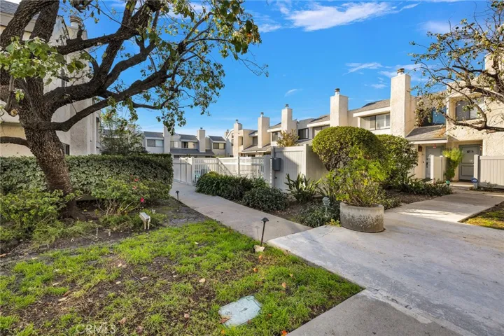 21901 Dupont Street 13, Chatsworth, California 91311
