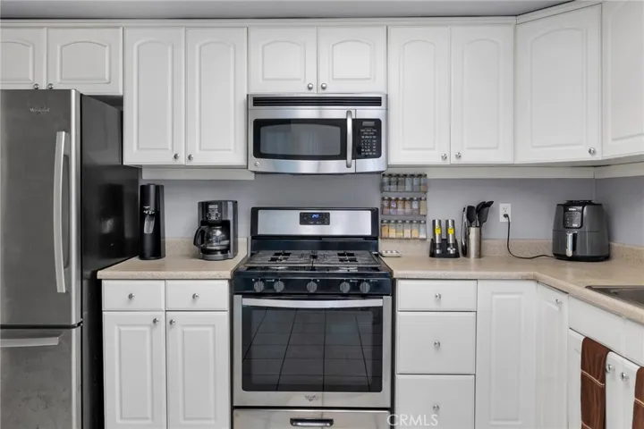 21901 Dupont Street 13, Chatsworth, California 91311