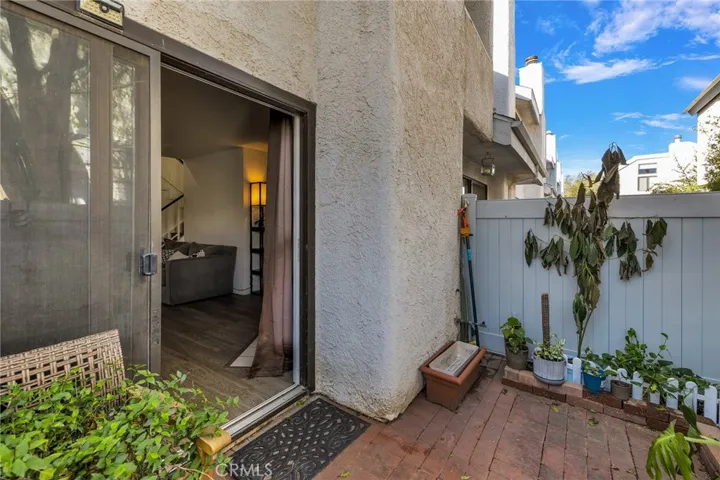 21901 Dupont Street 13, Chatsworth, California 91311