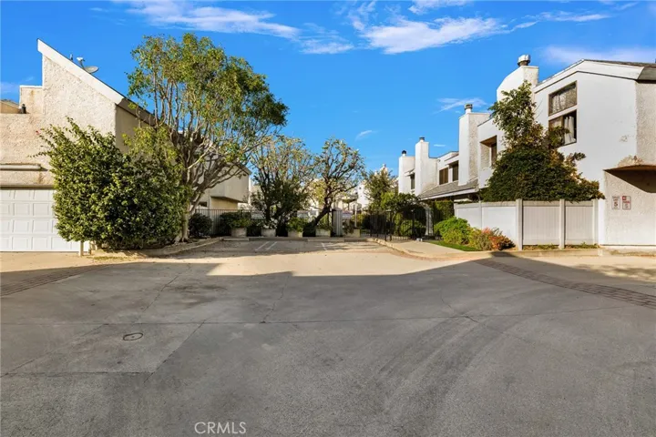 21901 Dupont Street 13, Chatsworth, California 91311