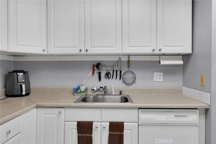 21901 Dupont Street 13, Chatsworth, California 91311