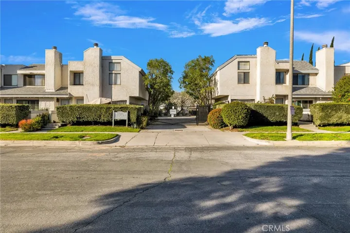 21901 Dupont Street 13, Chatsworth, California 91311