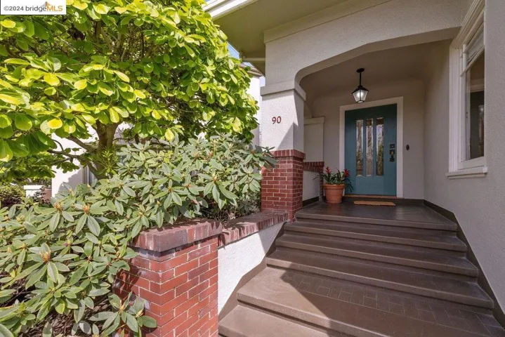 90 Fairview Ave, Piedmont, California 94610