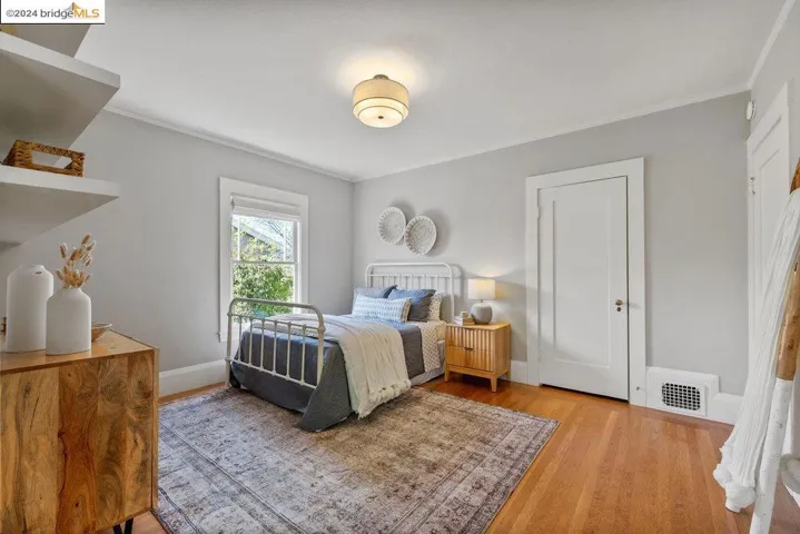 90 Fairview Ave, Piedmont, California 94610