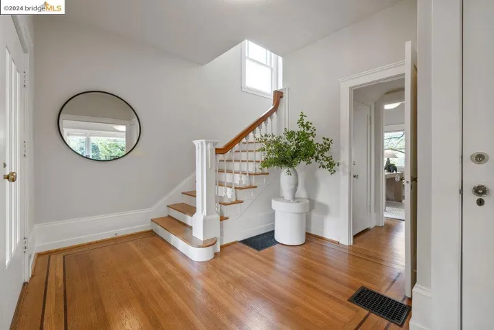 90 Fairview Ave, Piedmont, California 94610