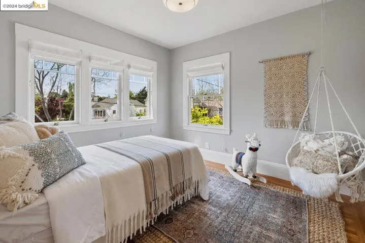 90 Fairview Ave, Piedmont, California 94610