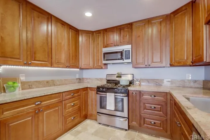 10811 Riderwood B, Santee, California 92071