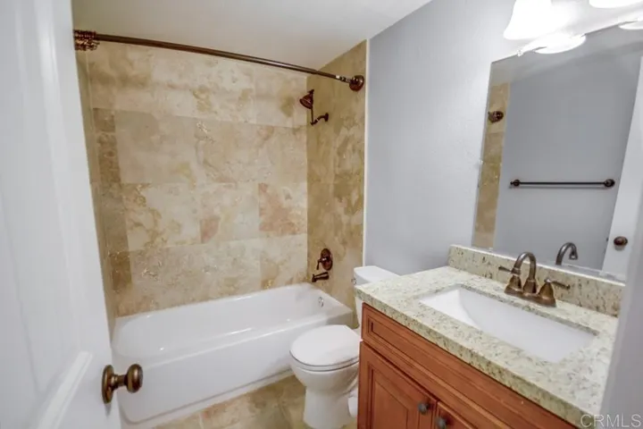 10811 Riderwood B, Santee, California 92071