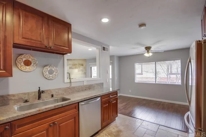 10811 Riderwood B, Santee, California 92071