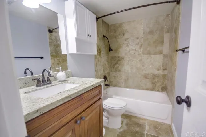 10811 Riderwood B, Santee, California 92071