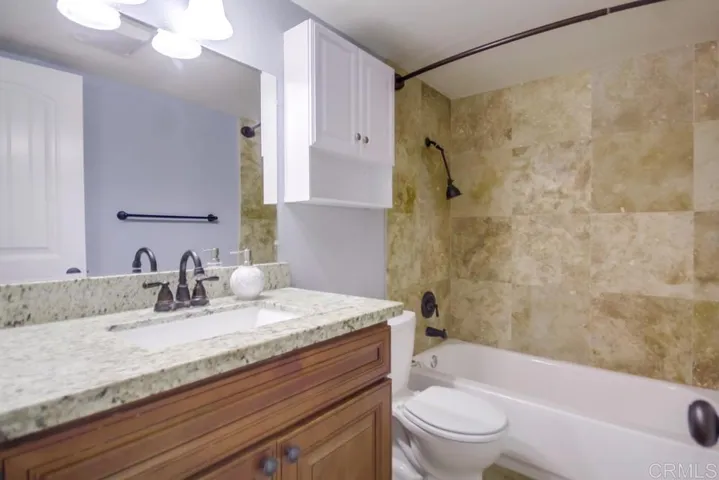 10811 Riderwood B, Santee, California 92071