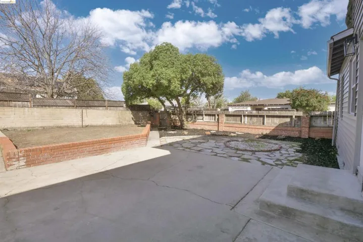 108 Lois Ave, Pittsburg, California 94565