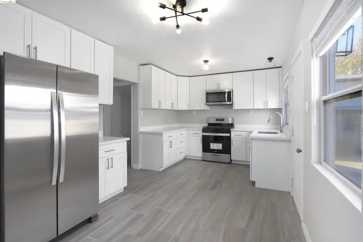 108 Lois Ave, Pittsburg, California 94565