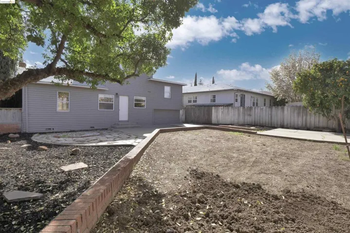 108 Lois Ave, Pittsburg, California 94565