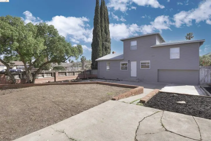108 Lois Ave, Pittsburg, California 94565