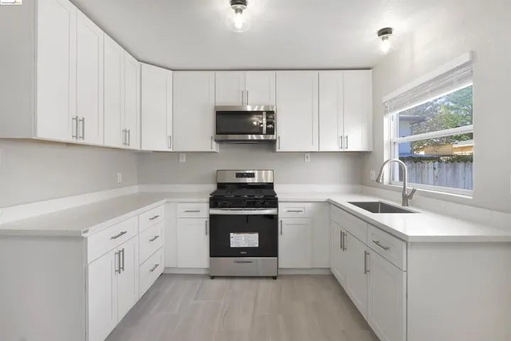108 Lois Ave, Pittsburg, California 94565