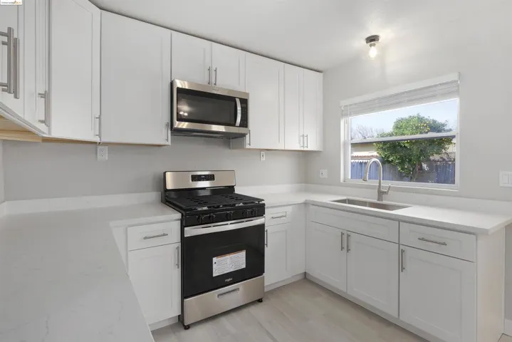 108 Lois Ave, Pittsburg, California 94565