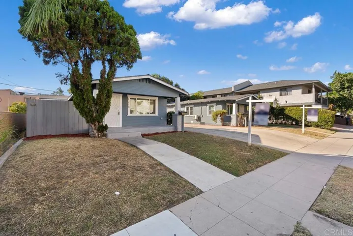 4216 18 Chamoune Avenue, San Diego, California 92115