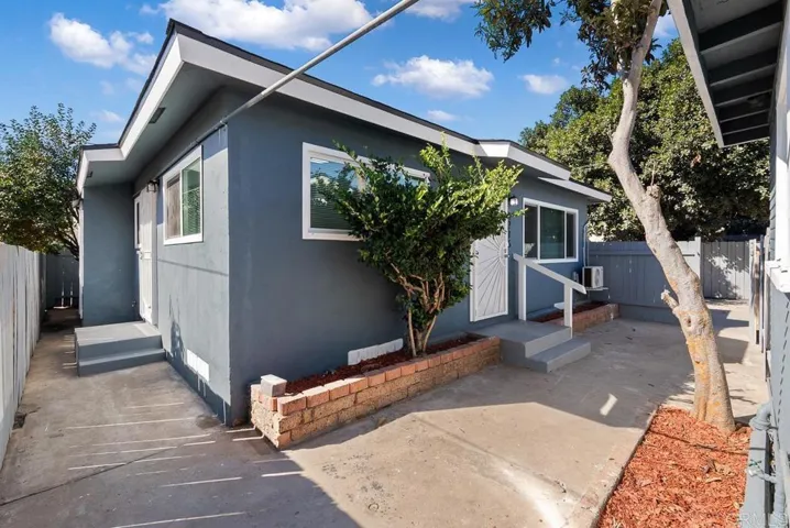 4216 18 Chamoune Avenue, San Diego, California 92115