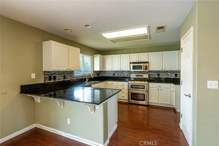 3845 E Villoy Court, Visalia, California 93292