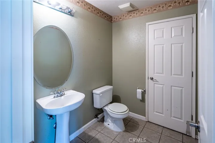 3845 E Villoy Court, Visalia, California 93292