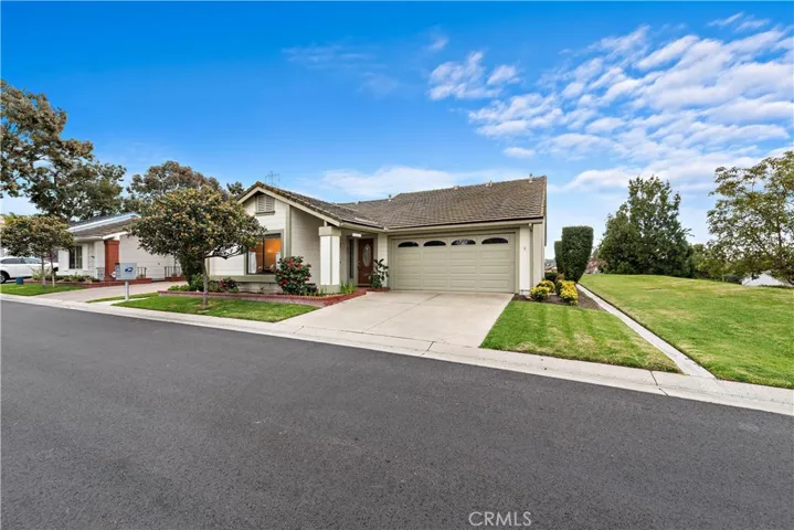 23552 Villena, Mission Viejo, California 92692